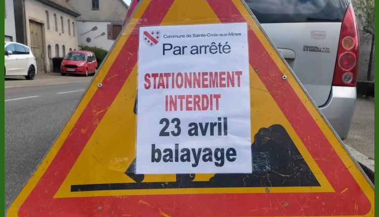 Panneau de stationnement interdit rie Maurice Burrus pour cause de balayage le 23 avril